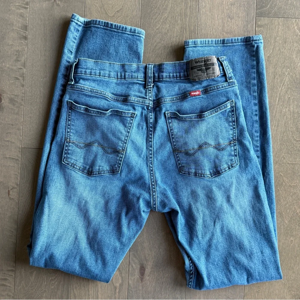 Wrangler Slim Straight Flex 30x32 5 Pocket Zip Button Denim Jean
